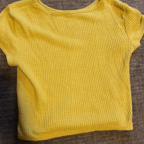 yellow american eagle shirt - Picture 3 of 3